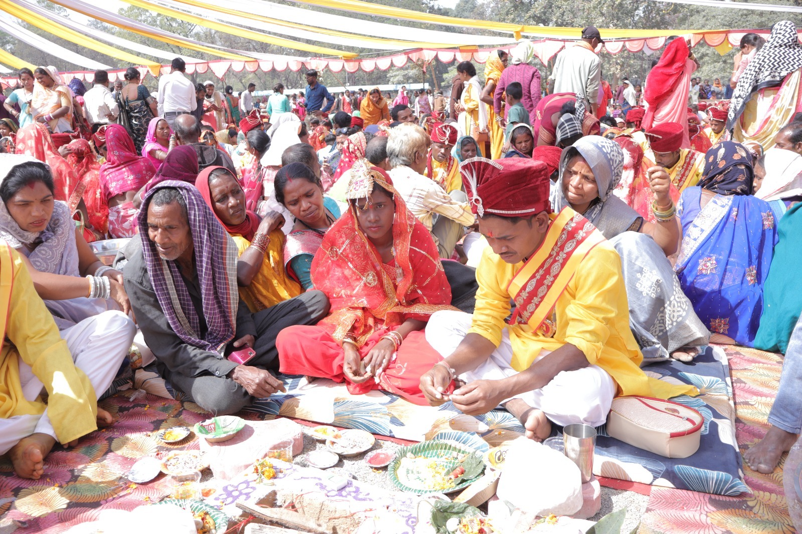 कोरबा में गूंजी शहनाई, जोड़ों ने थामा जीवनभर का साथ