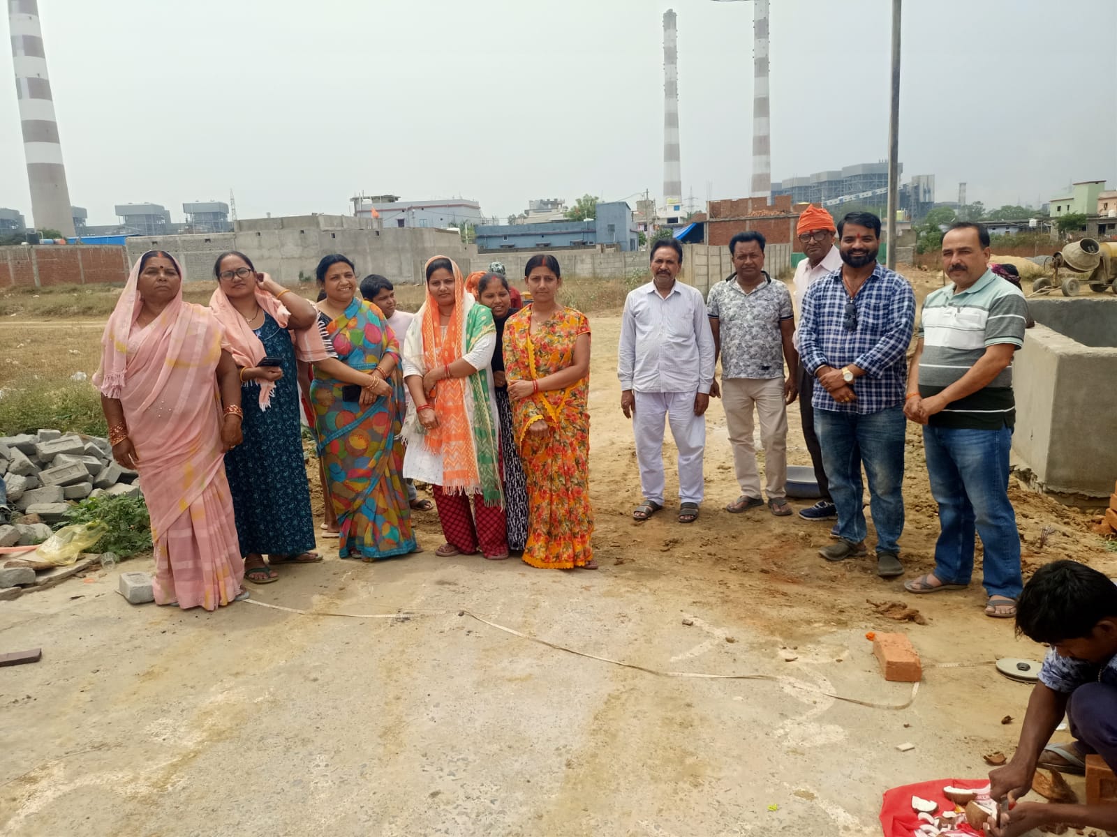 पार्षद ने भूमिपूजन कर सड़क निर्माण कार्य का किया शुभारंभ