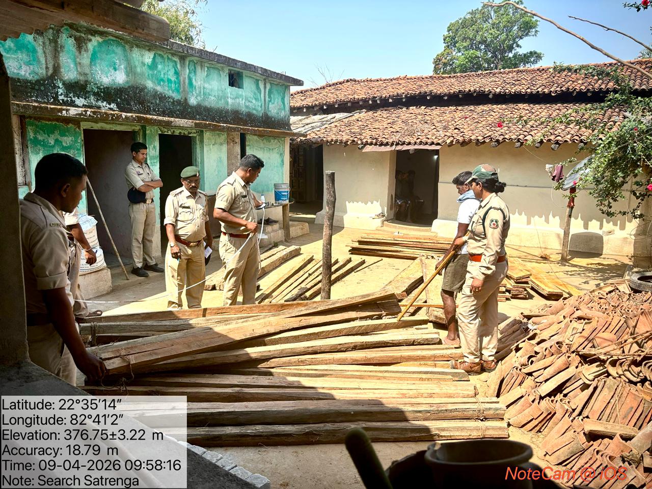 सरकारी स्कूल के शिक्षक सहित छह ग्रामीणों के घर दबिश, 4 लाख की चिरान जप्त, तस्करी के मामले में की जा रही वन अधिनियम की कार्रवाई