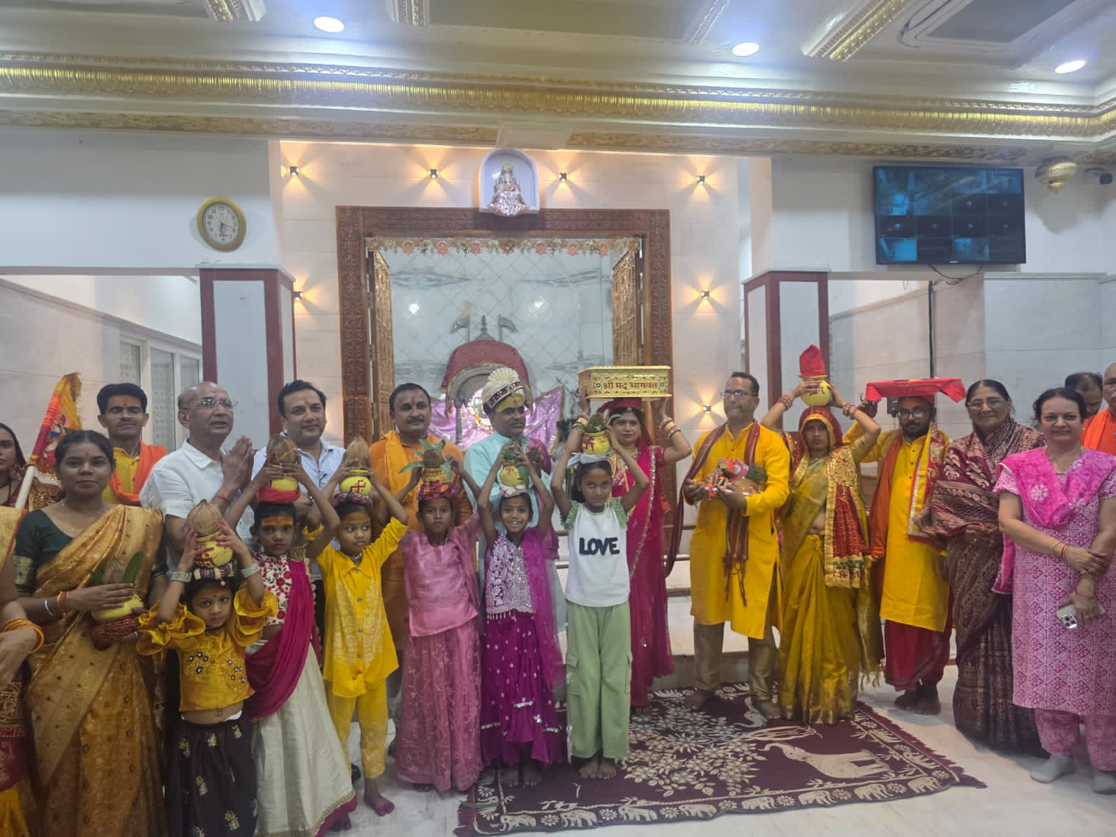 श्री सप्तदेव मंदिर में भव्य कलश यात्रा का हुआ स्वागत एवं सम्मान