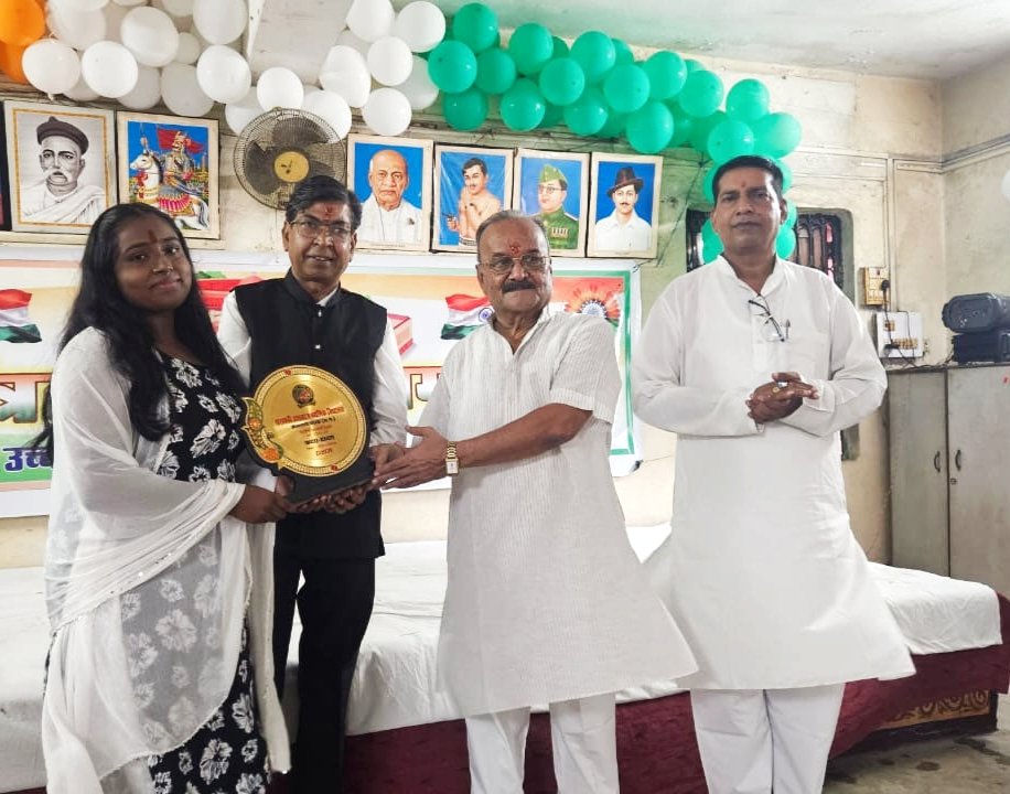 सरस्वती उच्चतर माध्यमिक विद्यालय सीतामढ़ी कोरबा में हर्षोल्लास के साथ मनाया गया 80वां स्वतंत्रता दिवस, मेधावी विद्यार्थियों को किया गया सम्मानित